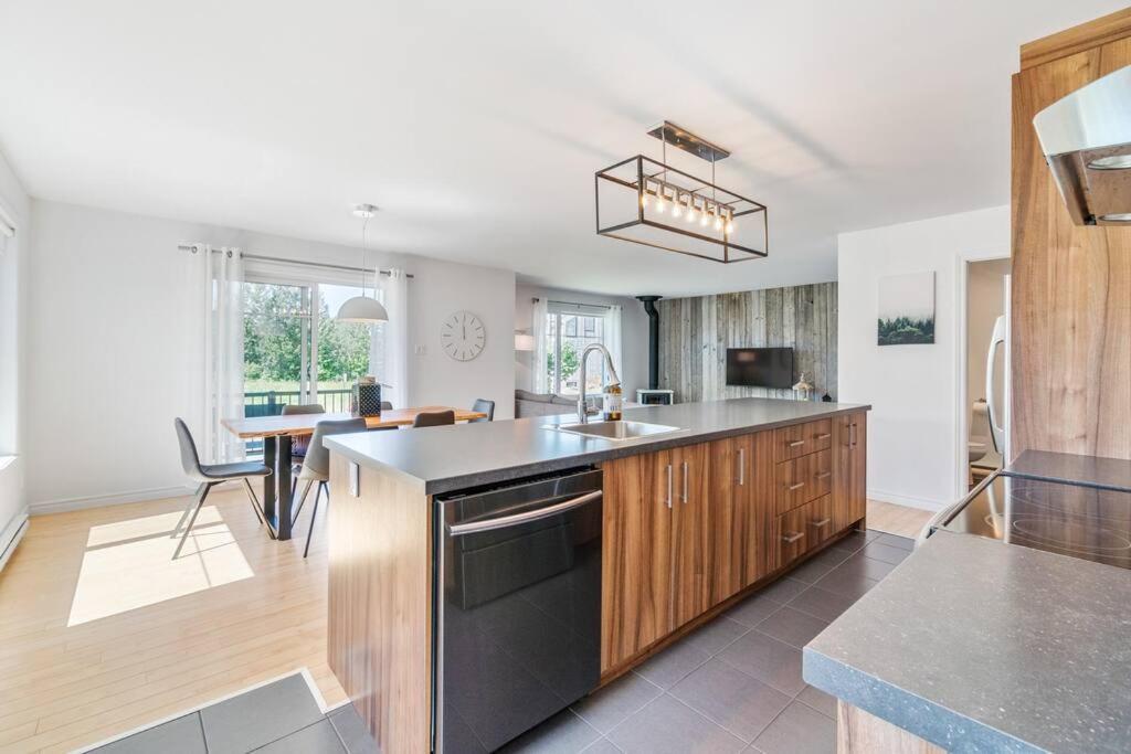 Initial - Koala - Mont-Sainte-Anne Appartement Beaupré Buitenkant foto