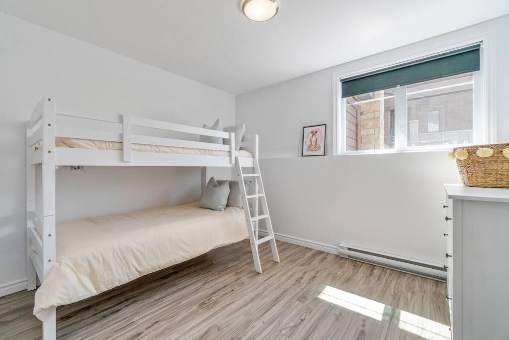 Initial - Koala - Mont-Sainte-Anne Appartement Beaupré Buitenkant foto